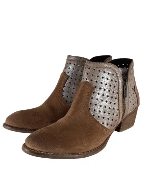 Boots Ankle Heels By Diba  Size: 9