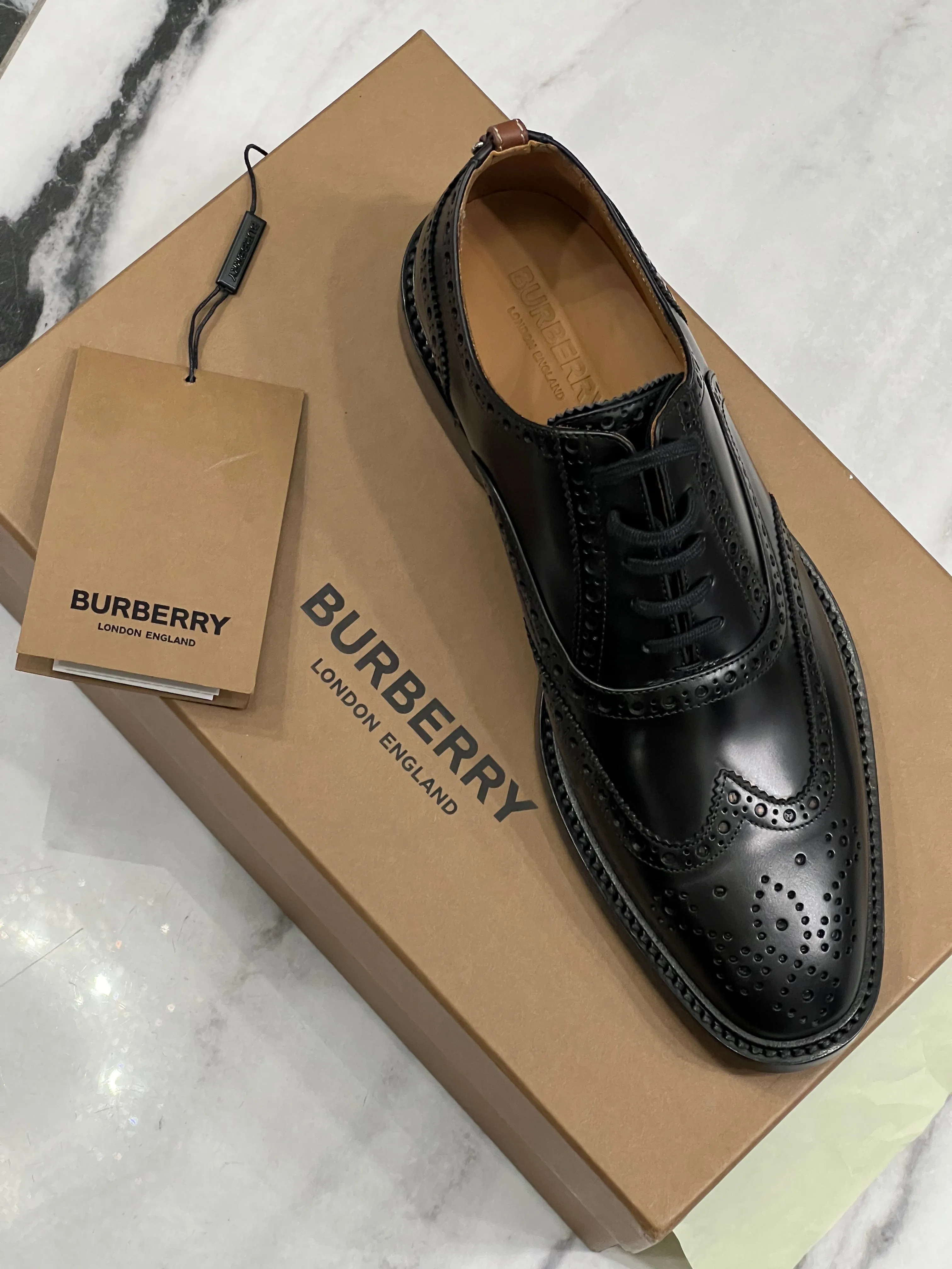 BURBERRY OXFORD BROGUES LEATHER SHOES