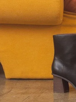Rule the Fashion Scene Square Toe Ankle Boots