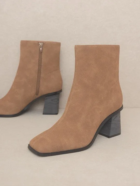Rule the Fashion Scene Square Toe Ankle Boots