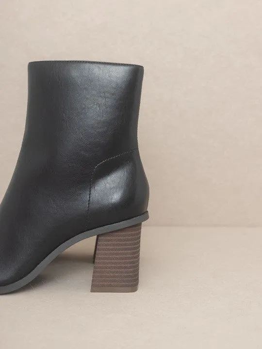 Rule the Fashion Scene Square Toe Ankle Boots