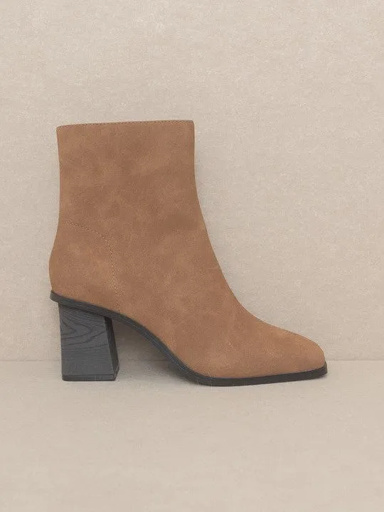 Rule the Fashion Scene Square Toe Ankle Boots